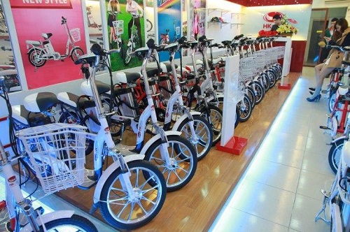 Lắp r&aacute;p xe đạp điện uy t&iacute;n